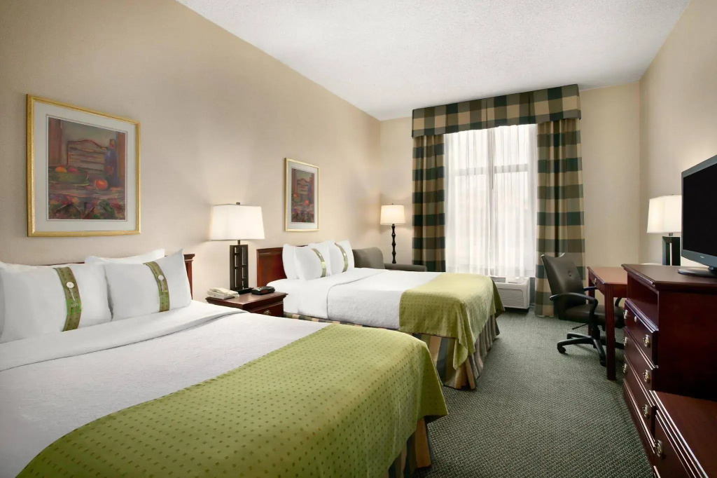 Aviator Hotel & Suites, Best Western Signature Collection - Général