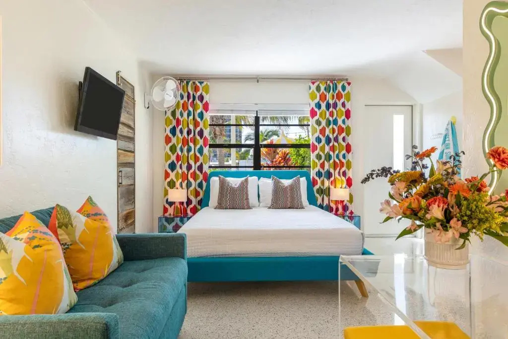 Double Suite (full double bed)