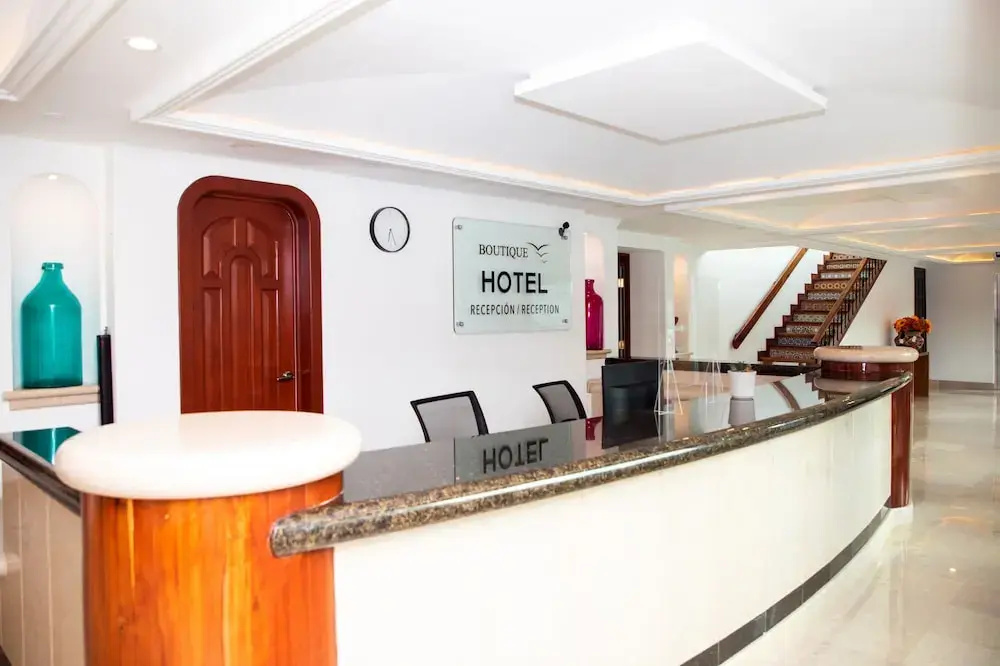 Lobby & Reception