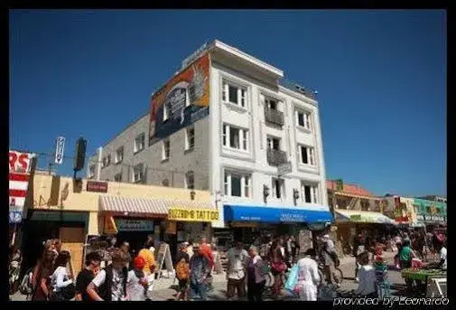Venice Beach Suites Hotel