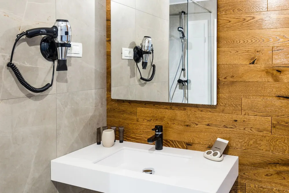 UpperHouse Suites & More Hotel - Chambres
