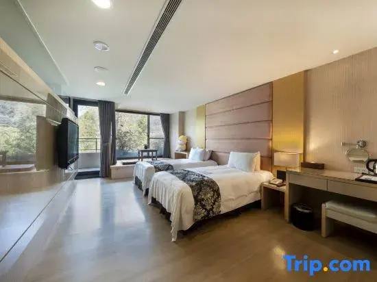 Double Suite (twin beds)