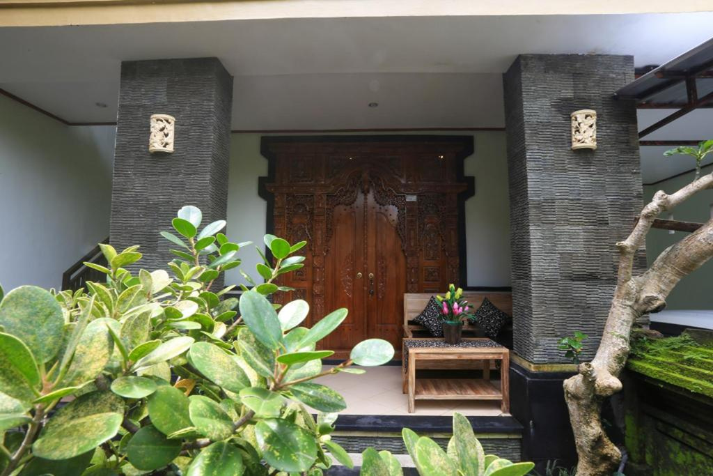 Deluxe Double room (full double bed)