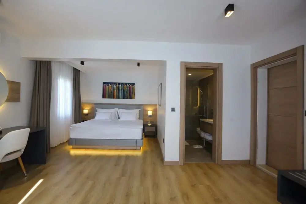 Lobby & Reception