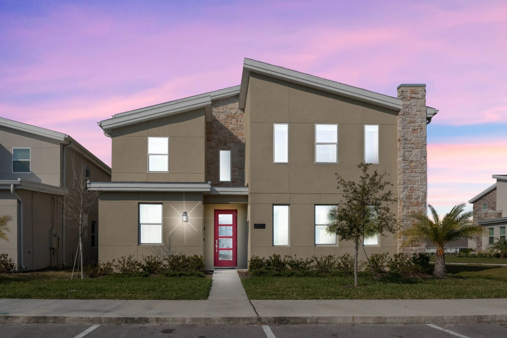 9 Bedrooms / 5 Bathrooms / Storey Lake (2885 SC), Kissimmee, US