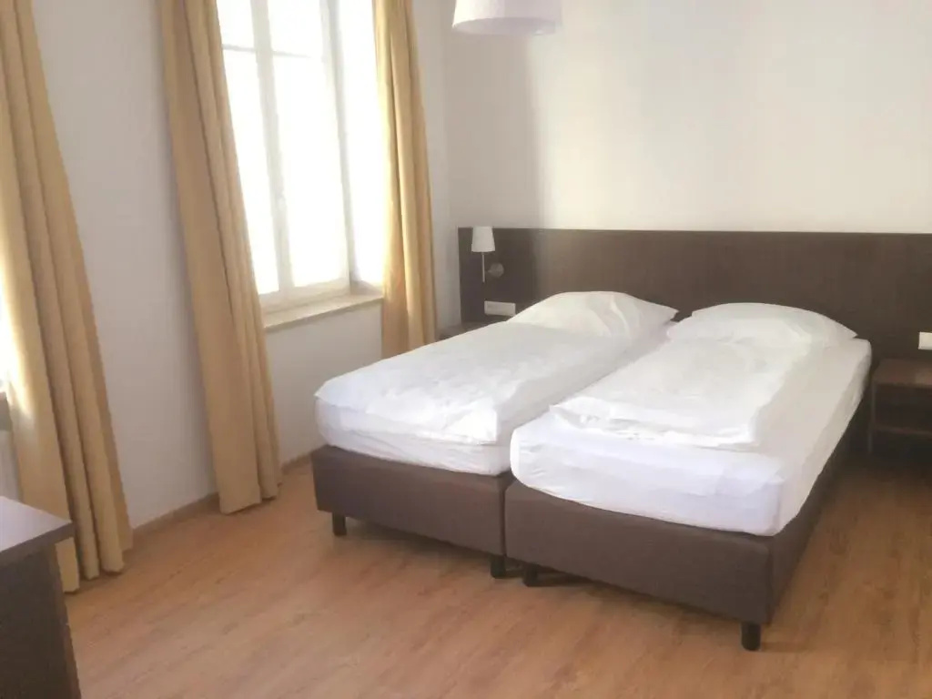 1 Bedroom Apartment with balcony