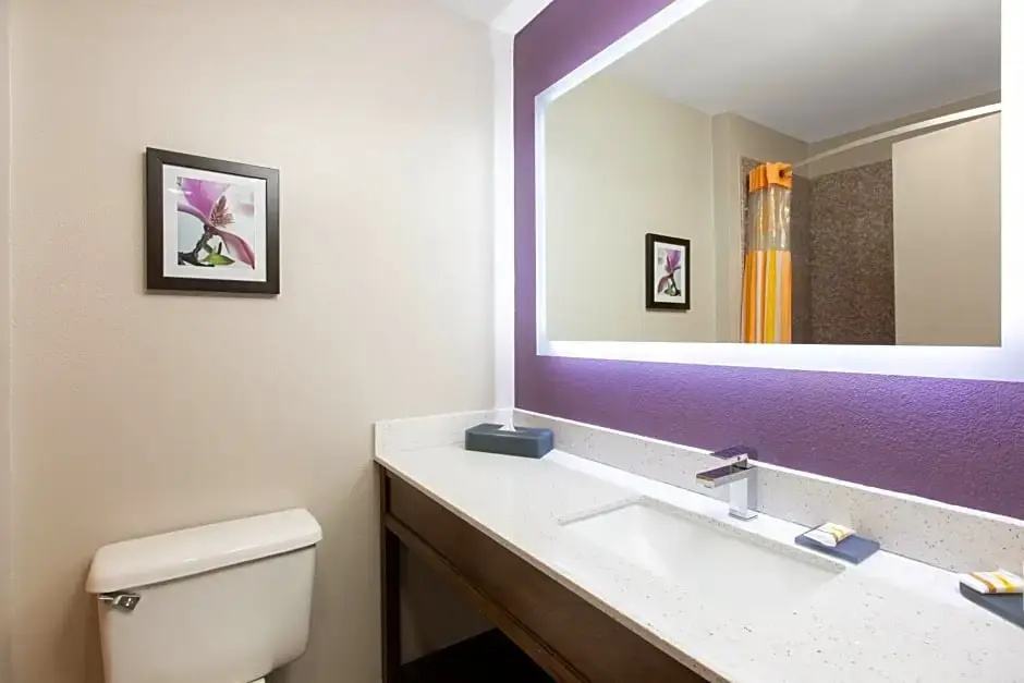 La Quinta Inn & Suites by Wyndham Blue Springs - Chambres