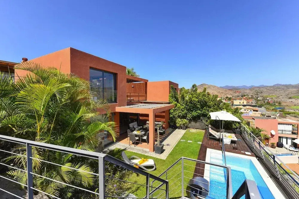 Luxurious Holiday Home With Pool in Maspalomas