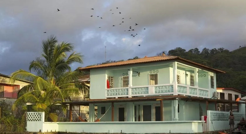 Casa Del Rayo Verde Hotelito Solidario