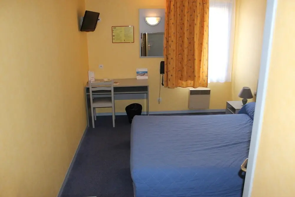 Standard Double room (full double bed)