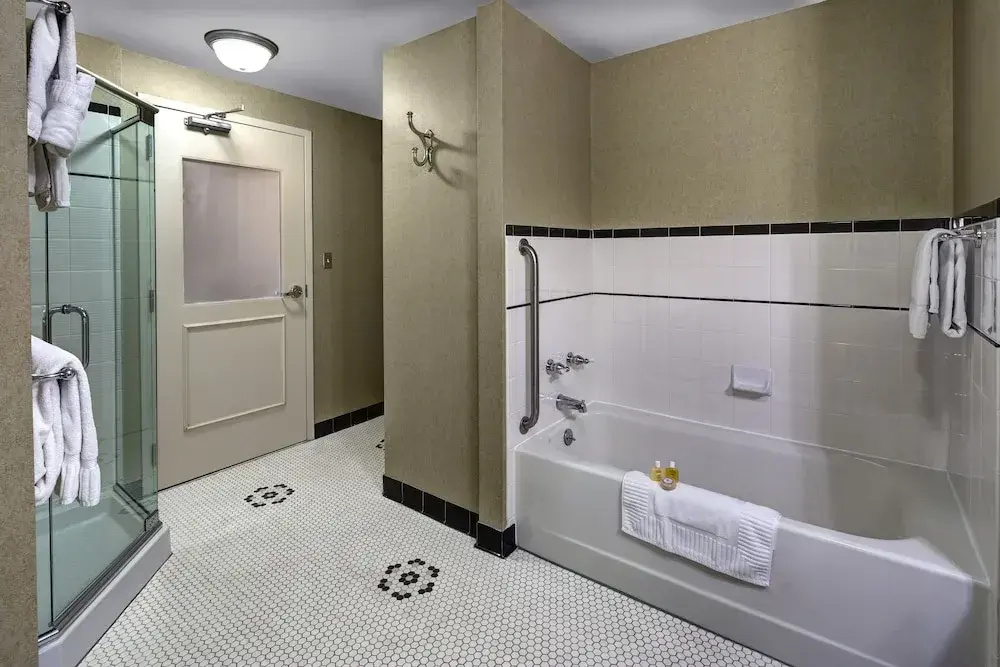 Executive Double Suite (full double bed)