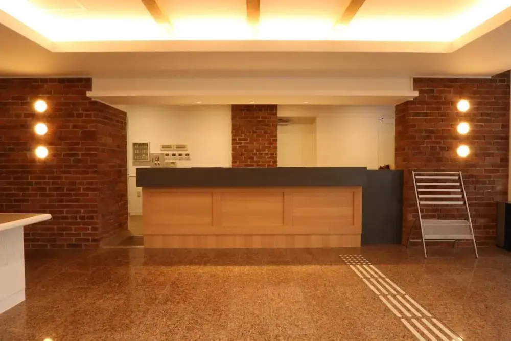 Lobby & Reception