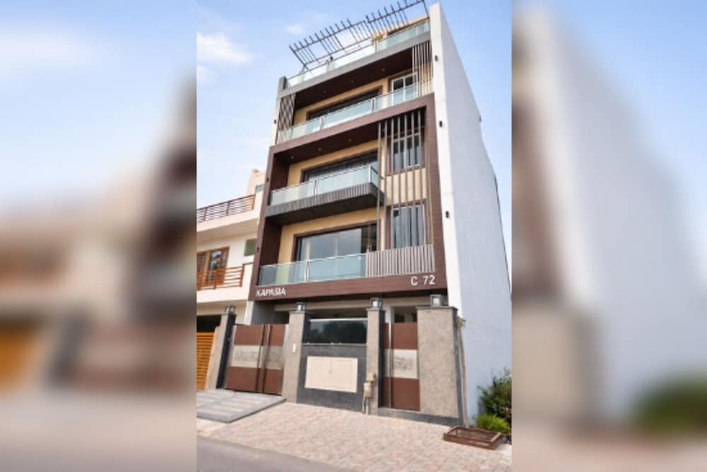 Book N Go HomeStay - Greater Noida