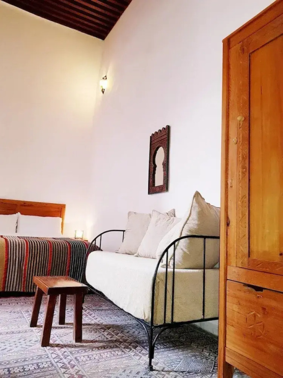 Comfort room