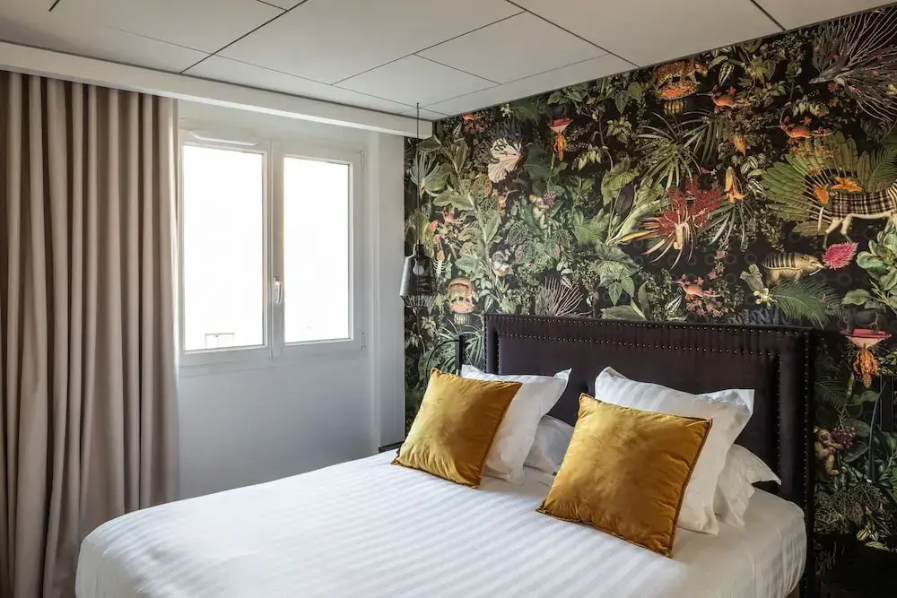1 Bedroom Deluxe Apartment
