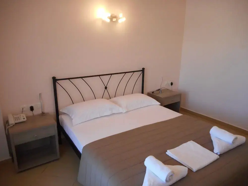 Standard Double room with balcony (full double bed)