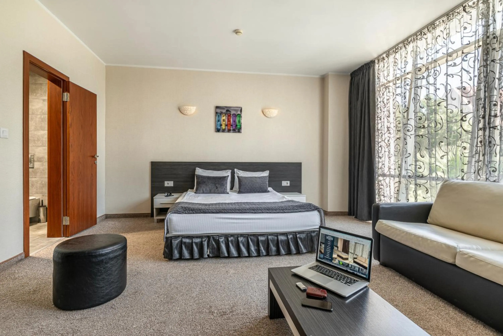 Hotel Noris — 5