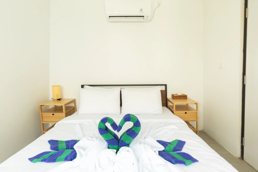 2 Bedrooms Villa