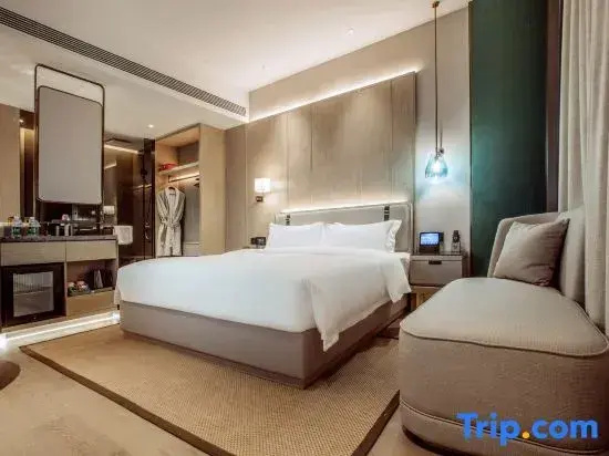 Deluxe Double room (full double bed)