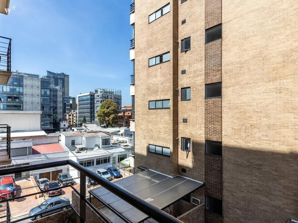 w Authentic Loft in Santa Ana