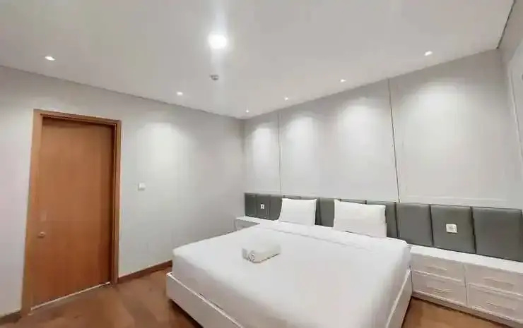 Nice and Brand New 2BR at The Reiz Condominium Medan Apartment By Travelio