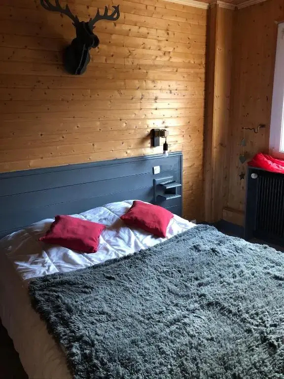 Standard Double room with garden view (full double bed)
