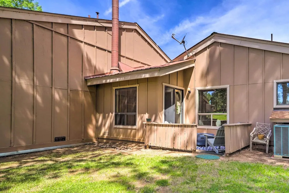 Cozy Pagosa Springs Townhome w/ Patio!