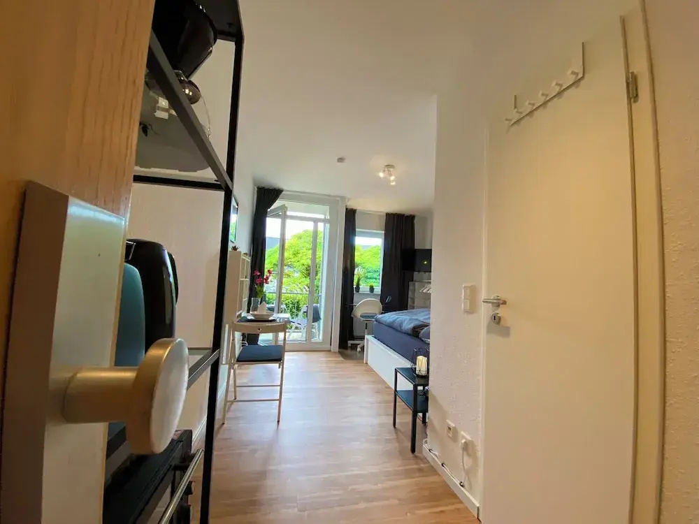 Business & Tourist Apartment mit Balkon