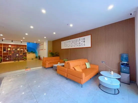 Luohe Jinyue Hotel (Xu Shen Middle School) in Luohe