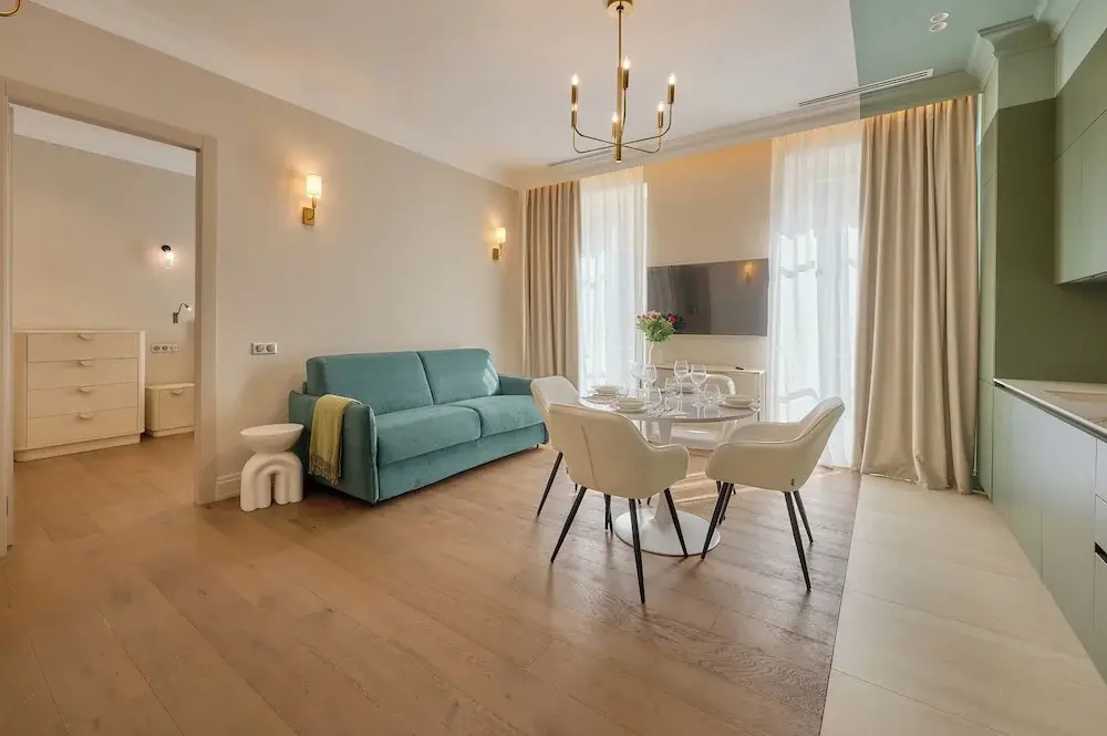 Deluxe Apartment