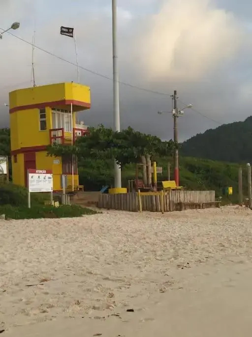 Beach & Waterfront