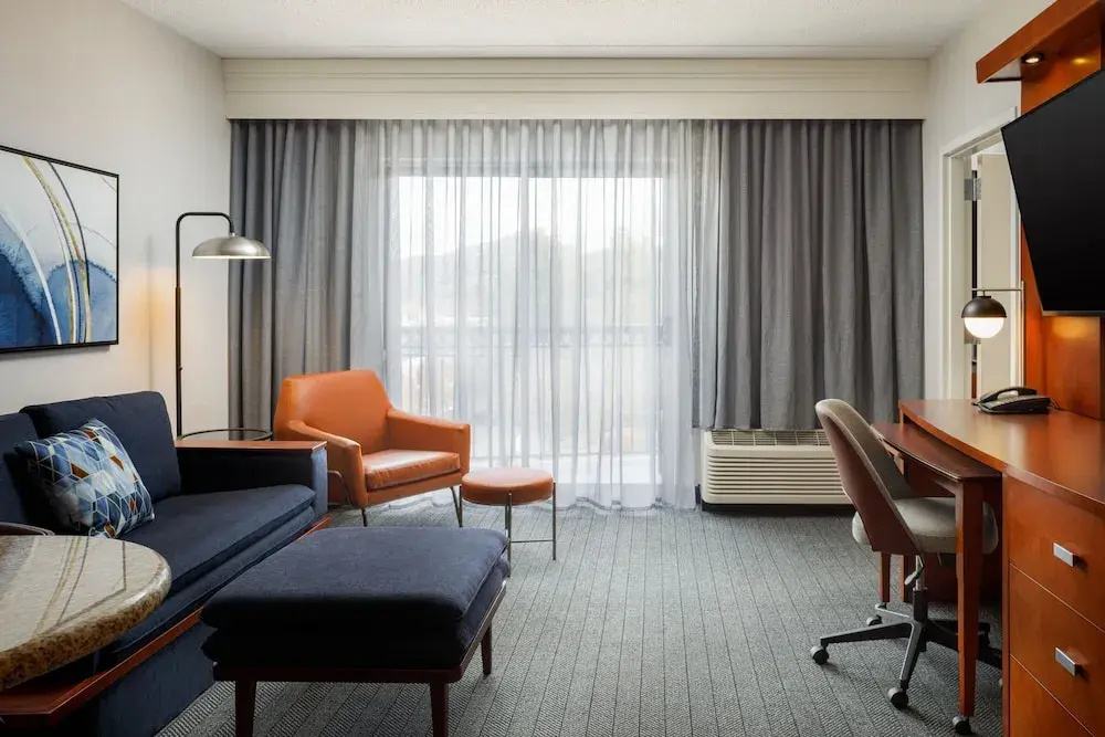 1 Bedroom Suite with balcony