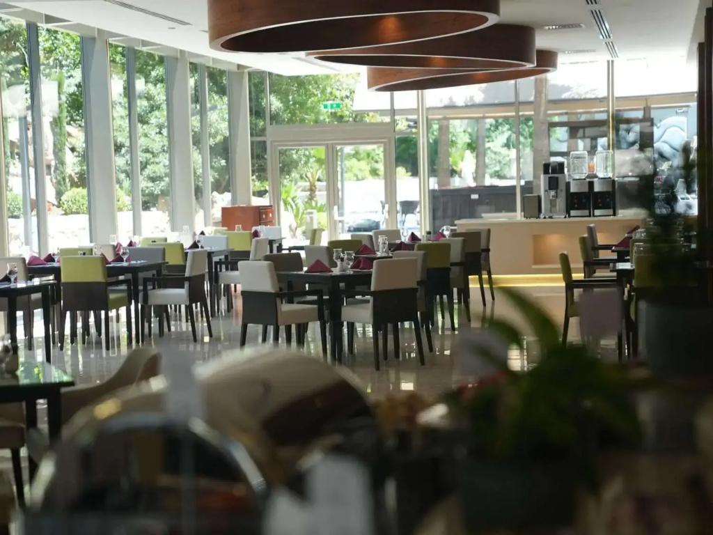 Movenpick Hotel Amman (ex Holiday Inn Amman)