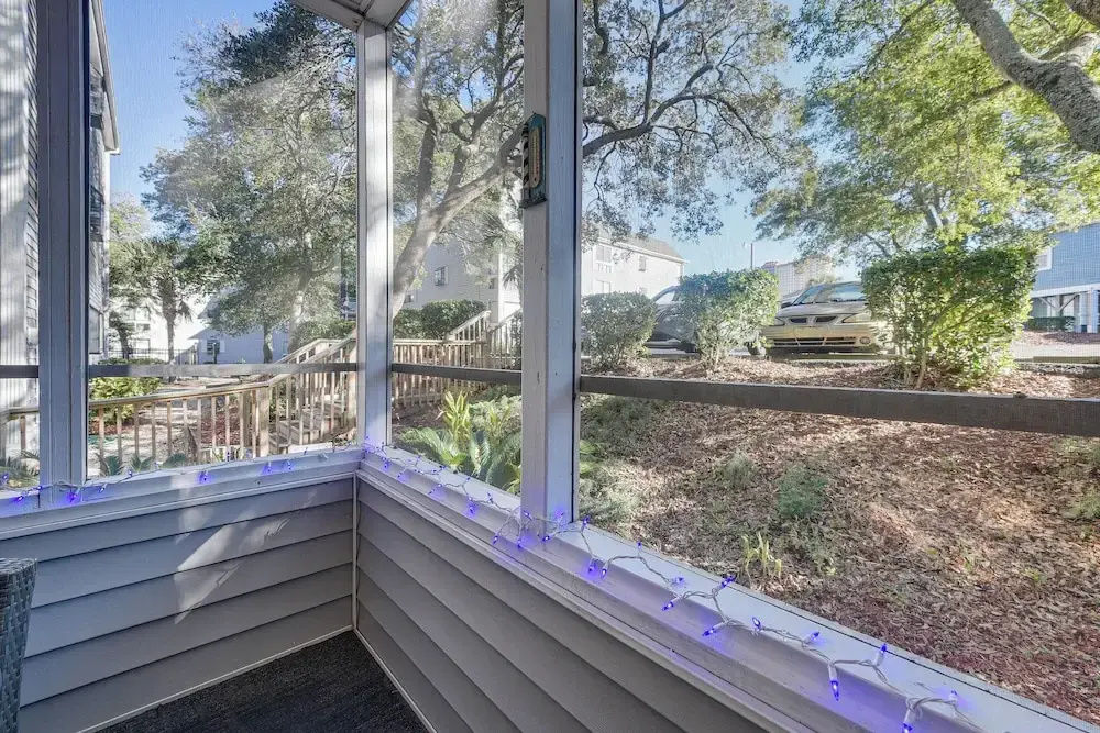 Arcadian Dunes 1st-floor Gem: Pool & Beach Access!