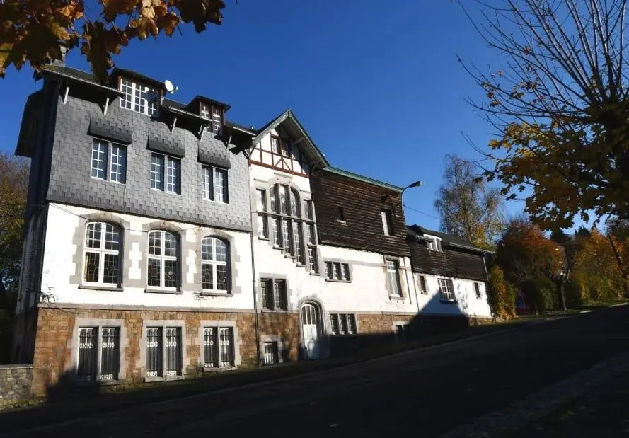 La Villa Spa, à 10 minutes à pied du centre ville