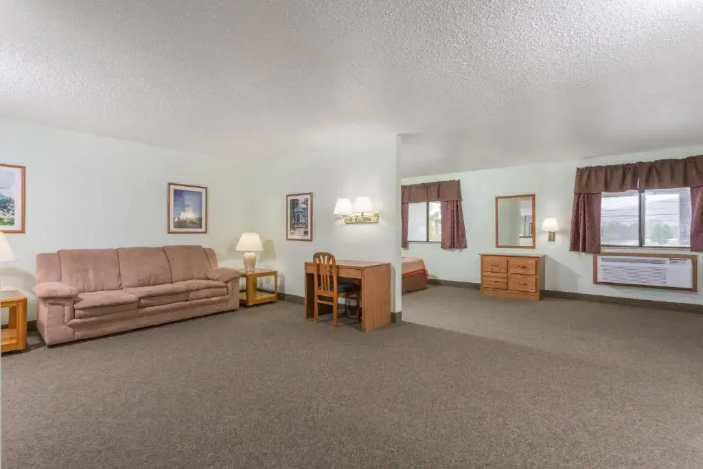 Double Studio Suite (full double bed)