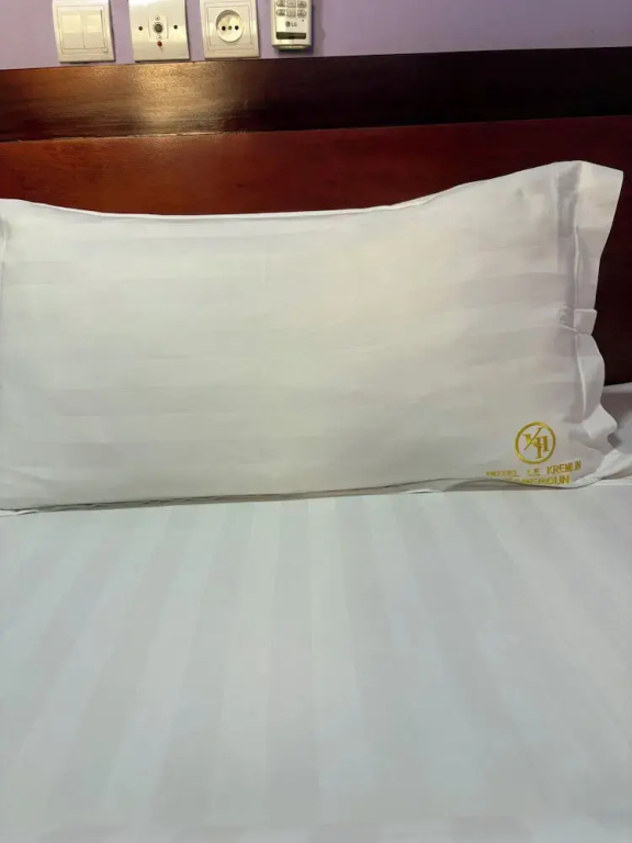 Standard Double room with balcony (full double bed)