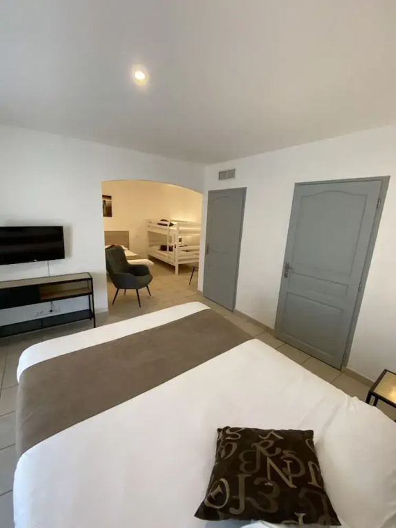 Standard Family room