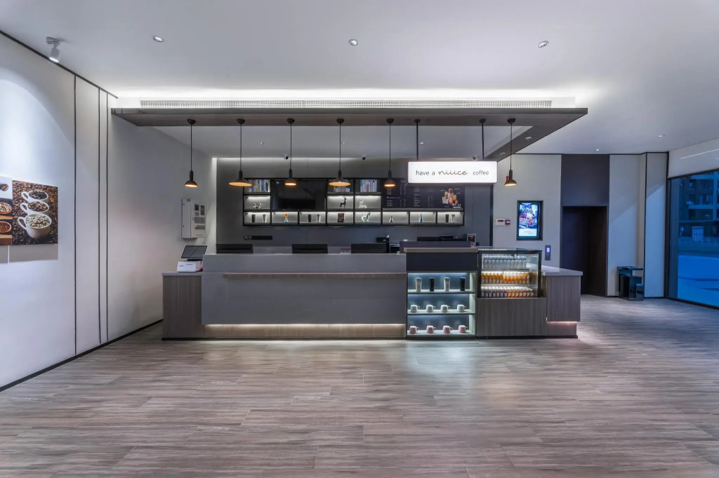 Lobby & Reception