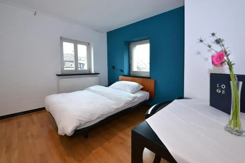 Economy room