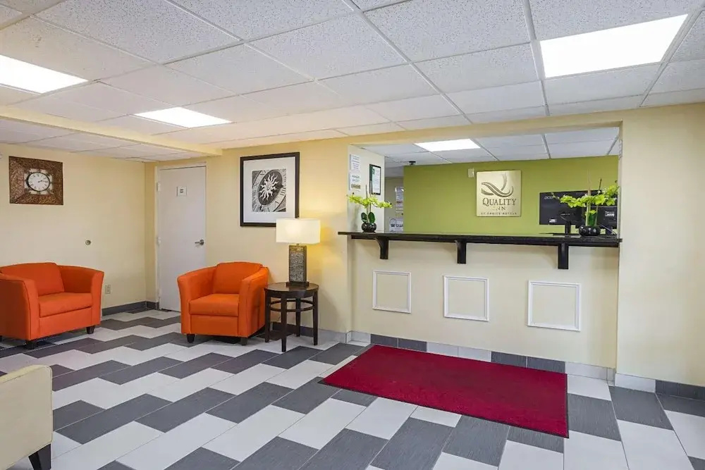 Lobby & Reception