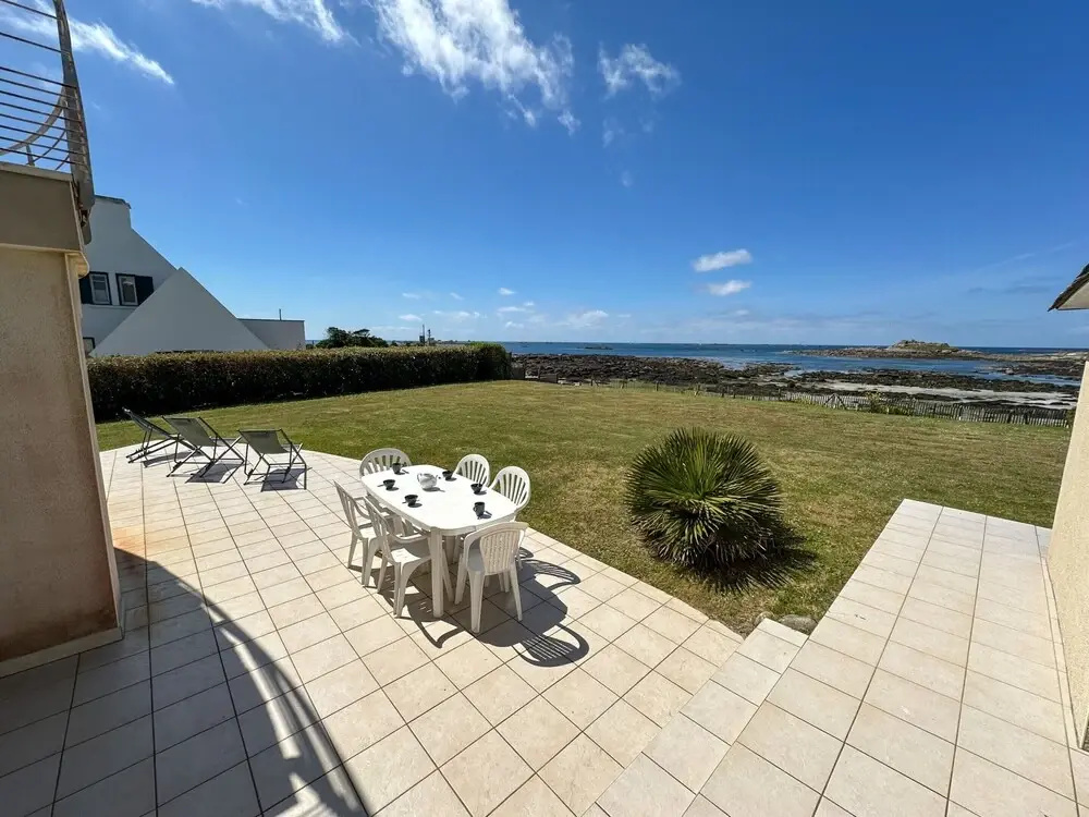 House in Ploudalmezeau With Beach Access