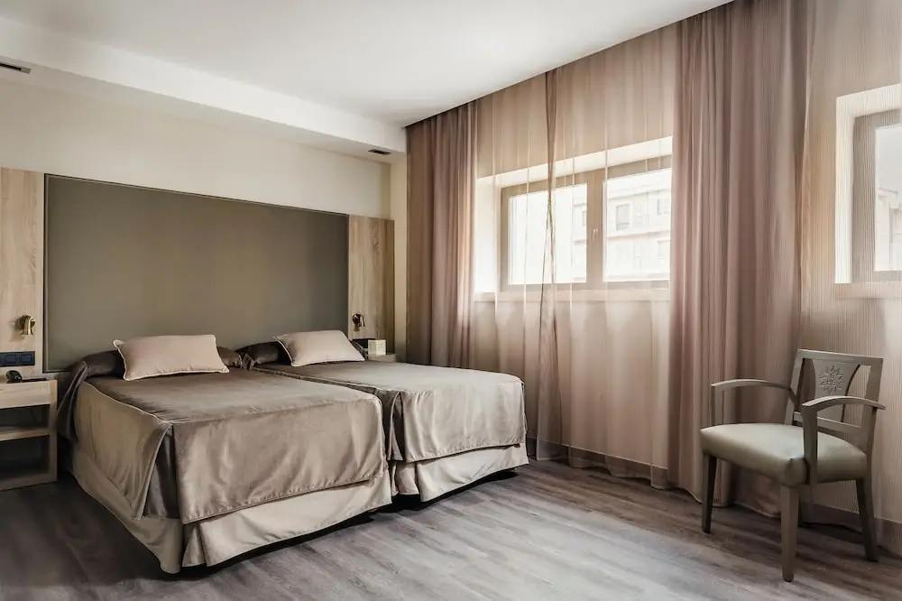 Double room (twin beds)
