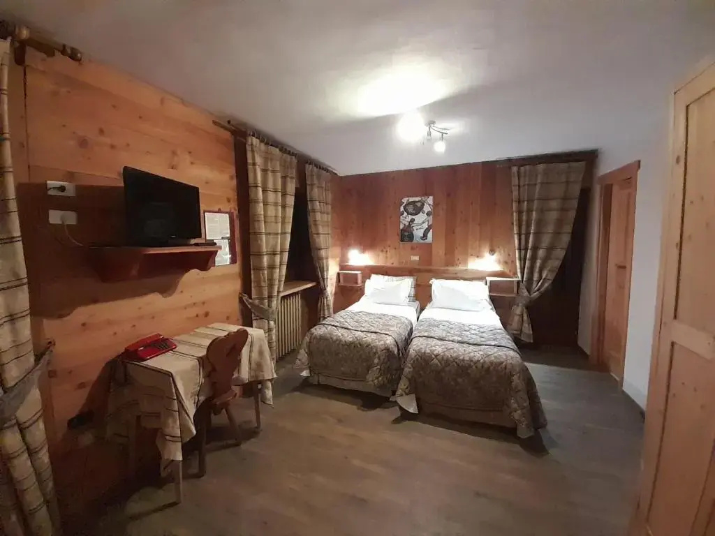 Double room (twin beds)
