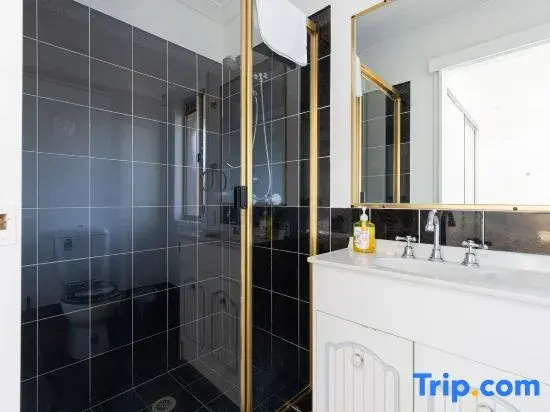 Entire Coastal Villa 4BR 2BA Swimming Pool Courtyard