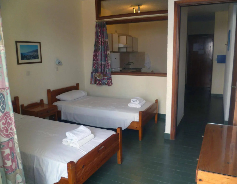 Mamouzelos Hotel Apts