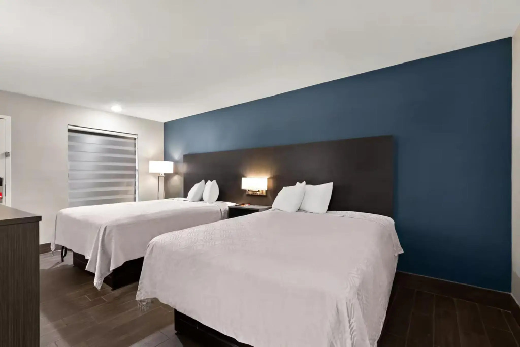 Econo Lodge Inn & Suites Laredo - Nuevo Laredo — 5