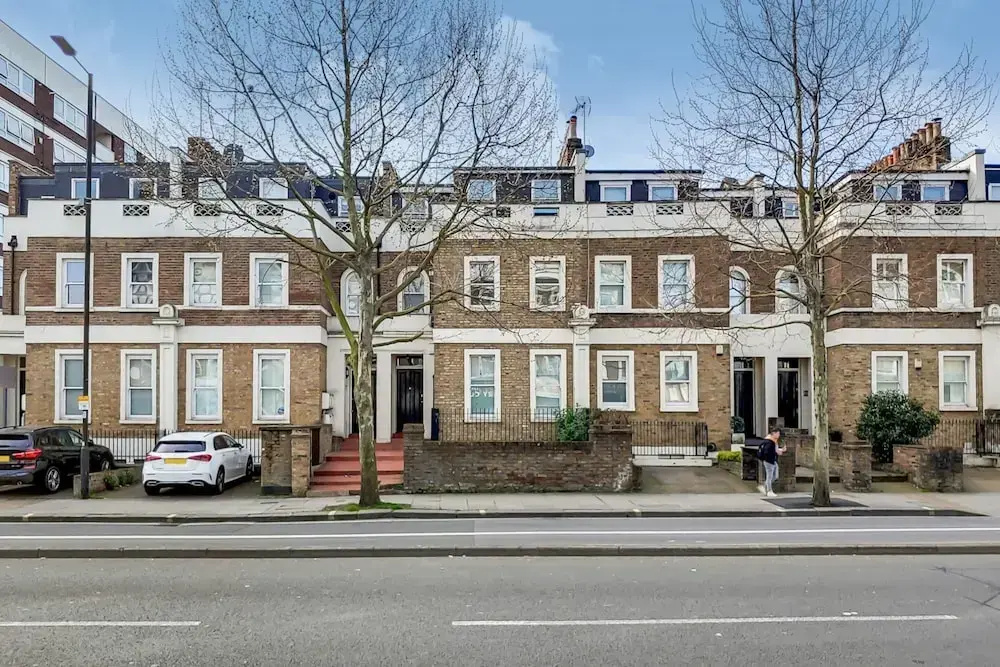 Wonderful Shepherds Bush Gem