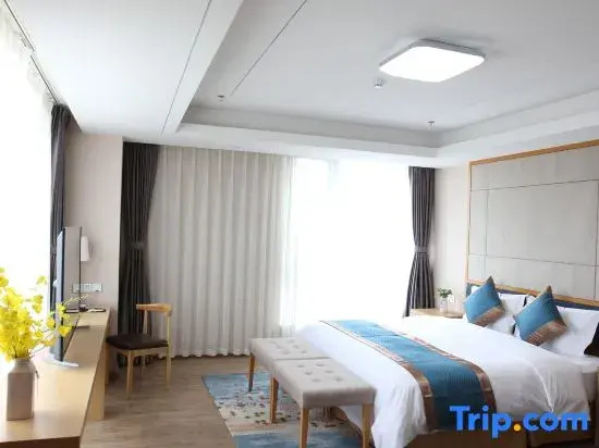 Deluxe Double room (full double bed)