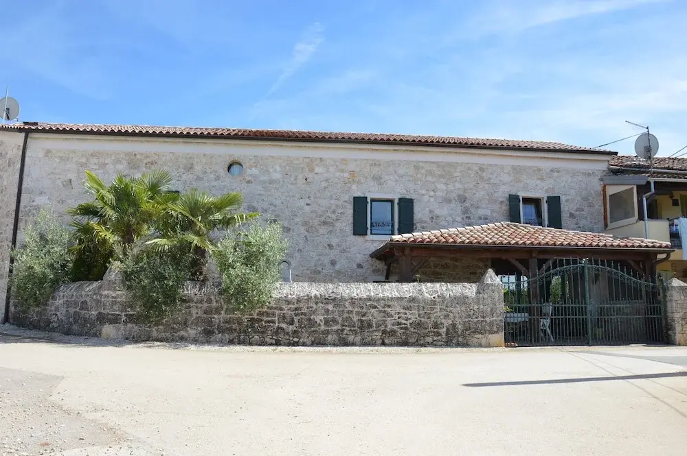 Villa Veleniki